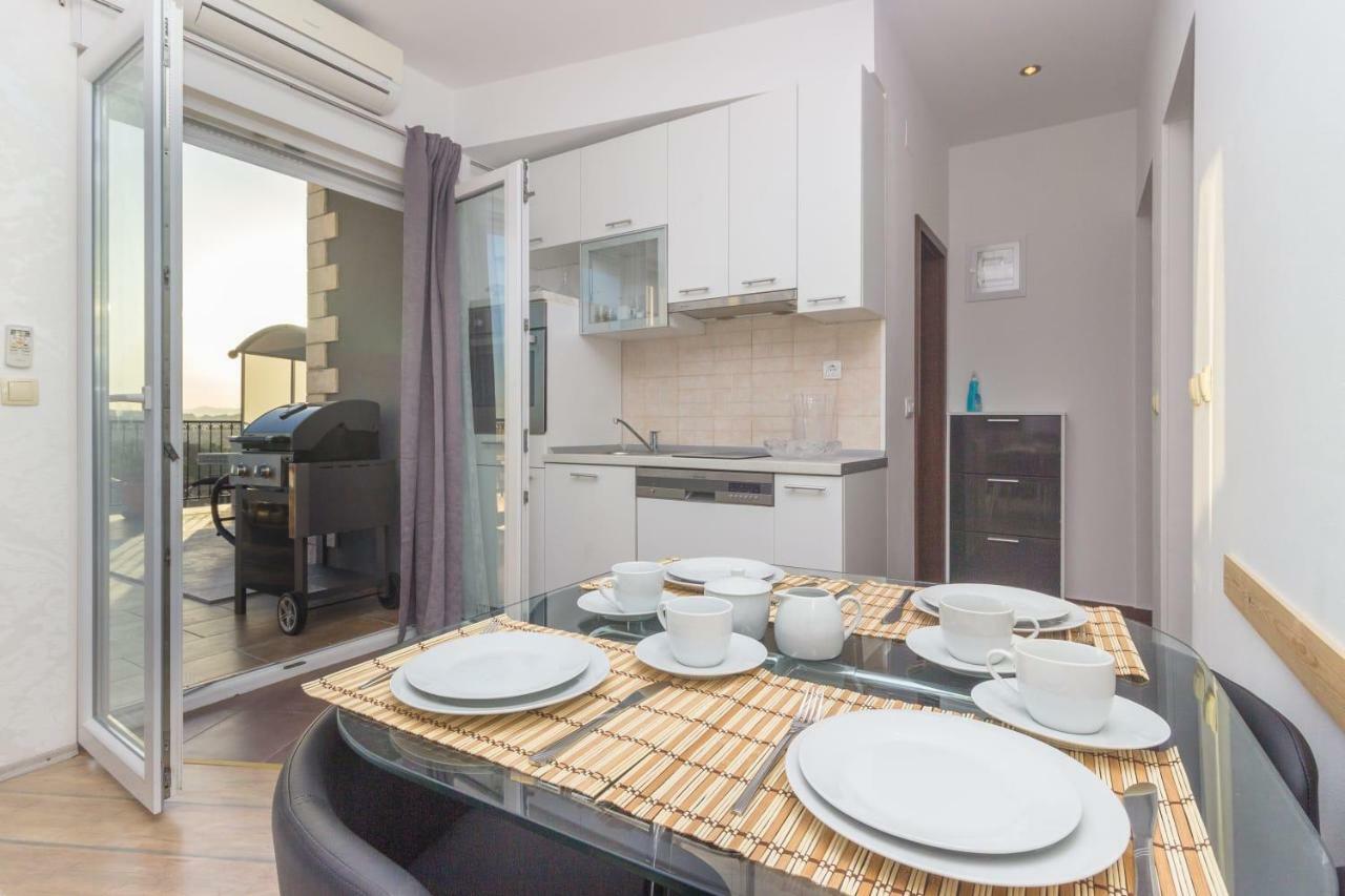 Sea View Apartments With Jaccuzzi Podstrana Exterior foto